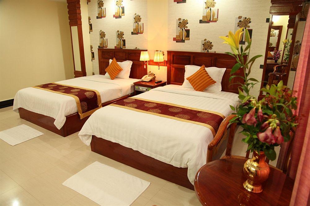 Huang Ting Hotel พนมเปญ ภายนอก รูปภาพ
