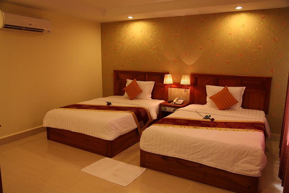 Huang Ting Hotel พนมเปญ ภายนอก รูปภาพ