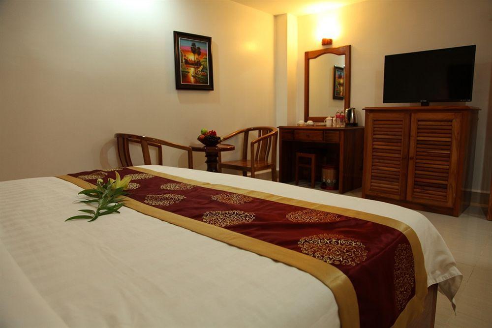 Huang Ting Hotel พนมเปญ ภายนอก รูปภาพ