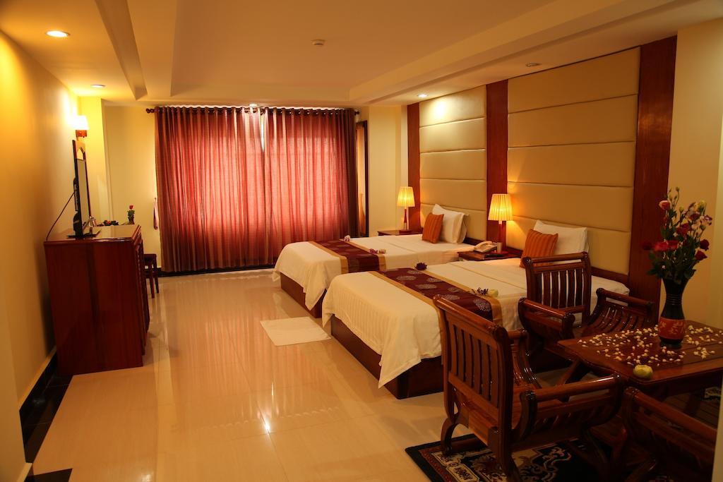 Huang Ting Hotel พนมเปญ ภายนอก รูปภาพ