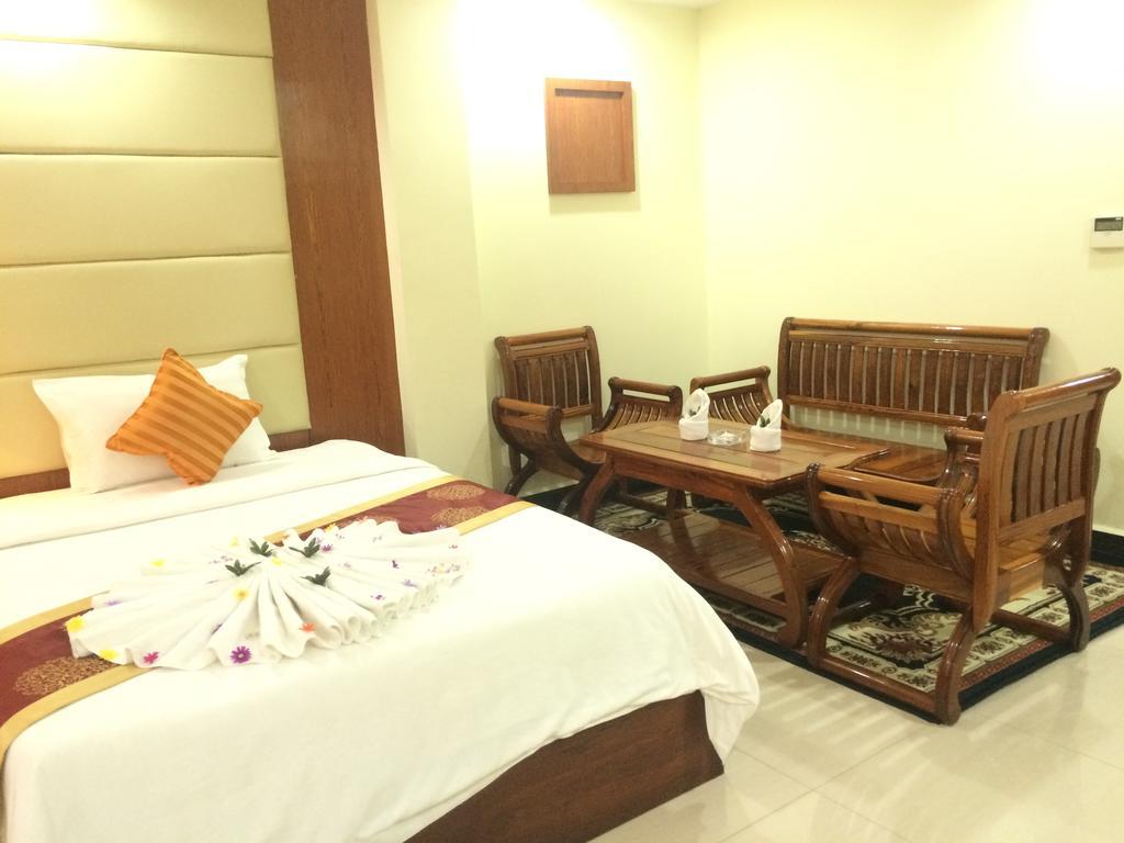 Huang Ting Hotel พนมเปญ ภายนอก รูปภาพ